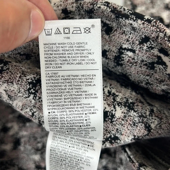 New Athleta Elation Textured 7/8 Tight Legging Size 3X - Picture 9 of 16